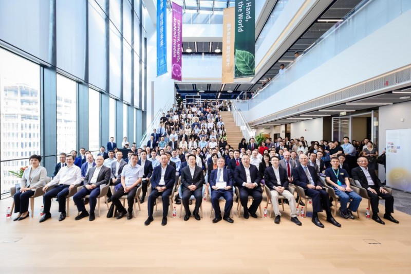 湾江共潮生，科创启新程丨港科大上海中心北杨基地圆满举行国际产业合作创新论坛，正式揭幕启航！