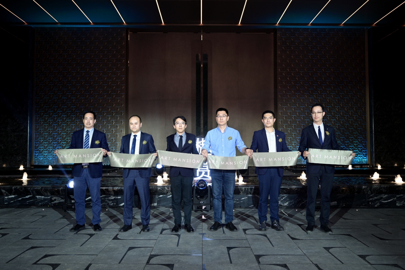 成都国贸·人居｜启樾天玺先锋艺术示范区盛大亮相