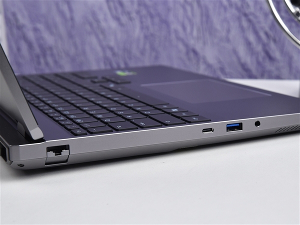 同配置比别家便宜1000块！体验机械革命耀世16 Ultra