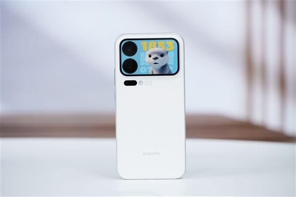 小米17 Pro系列背屏功能上新：电子宠物、动态/视频壁纸来了