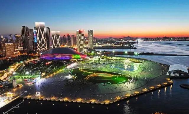 携手达沃斯|长城葡萄酒亮相2024夏季达沃斯·凤凰网梧桐夜话暨长江之夜(图1)