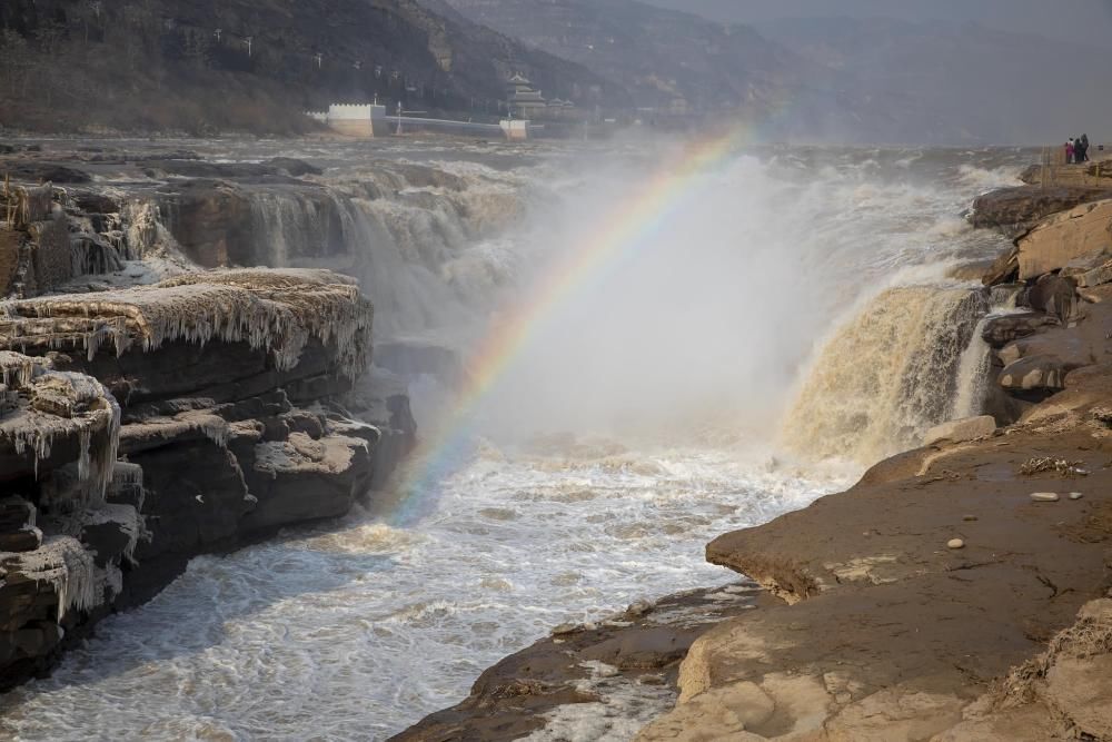 为什么彩虹是弯的？为什么航迹云有时出现有时没有？为什么雪后的世界特别安静？这些知识等你来get！