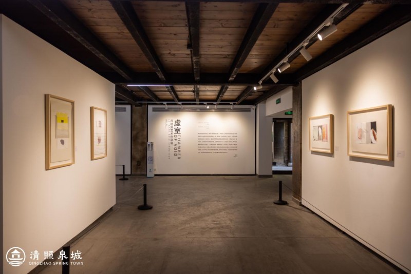 “清照泉城诗歌之夜暨吕德安作品展”泉畔开幕(图11) “清照泉城诗歌之夜暨吕德安作品展”泉畔开幕(图11)