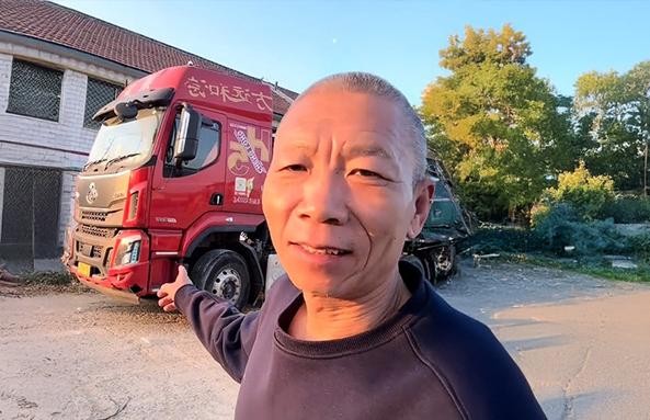 卡儿酷 | 网红唐山老汪哥近40年的货运暴走之路(图2) 卡儿酷 | 网红唐山老汪哥近40年的货运暴走之路(图2)
