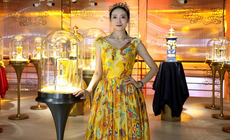 五粮液股份真龙天子品牌签约张铁林，助力品牌战略升级(图8)