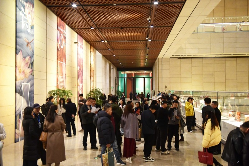 “守护者传播计划·诗心万象——张闻冰陶瓷艺术展”文化影响力持续绽放中(图3)