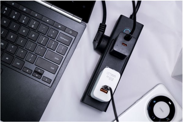 倍思灵傲Pro系列插线板总控 9AC：彻底改变传统插线板体验(图1)