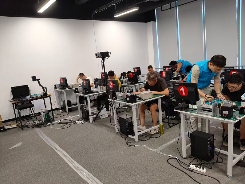 武汉疆灵科技有限公司大疆无人机维修教学培训为低空经济保驾护航(图4) 武汉疆灵科技有限公司大疆无人机维修教学培训为低空经济保驾护航(图4)