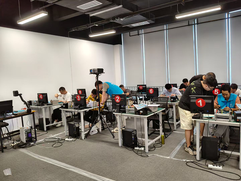 武汉疆灵科技有限公司大疆无人机维修教学培训为低空经济保驾护航(图5) 武汉疆灵科技有限公司大疆无人机维修教学培训为低空经济保驾护航(图5)