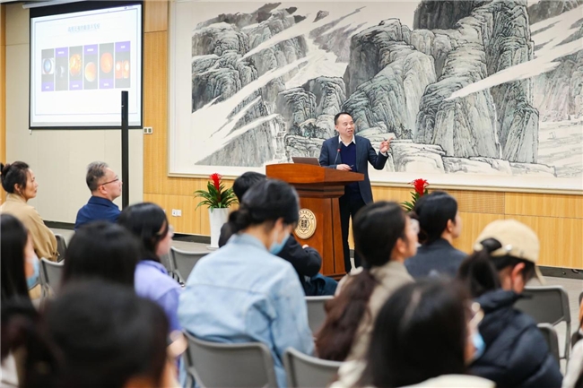 医学专家云集!南开中学举办医学科普公益讲座(图3) 医学专家云集!南开中学举办医学科普公益讲座(图3)